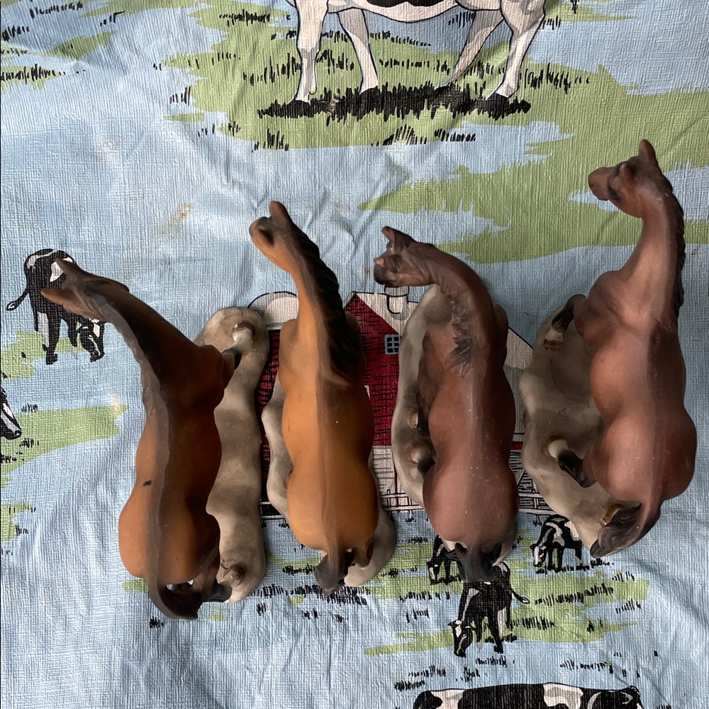 Brown Horse Figurine Set - Picture 9 of 9